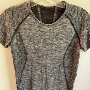 Zella Grey/Black Short Sleeve Shirt